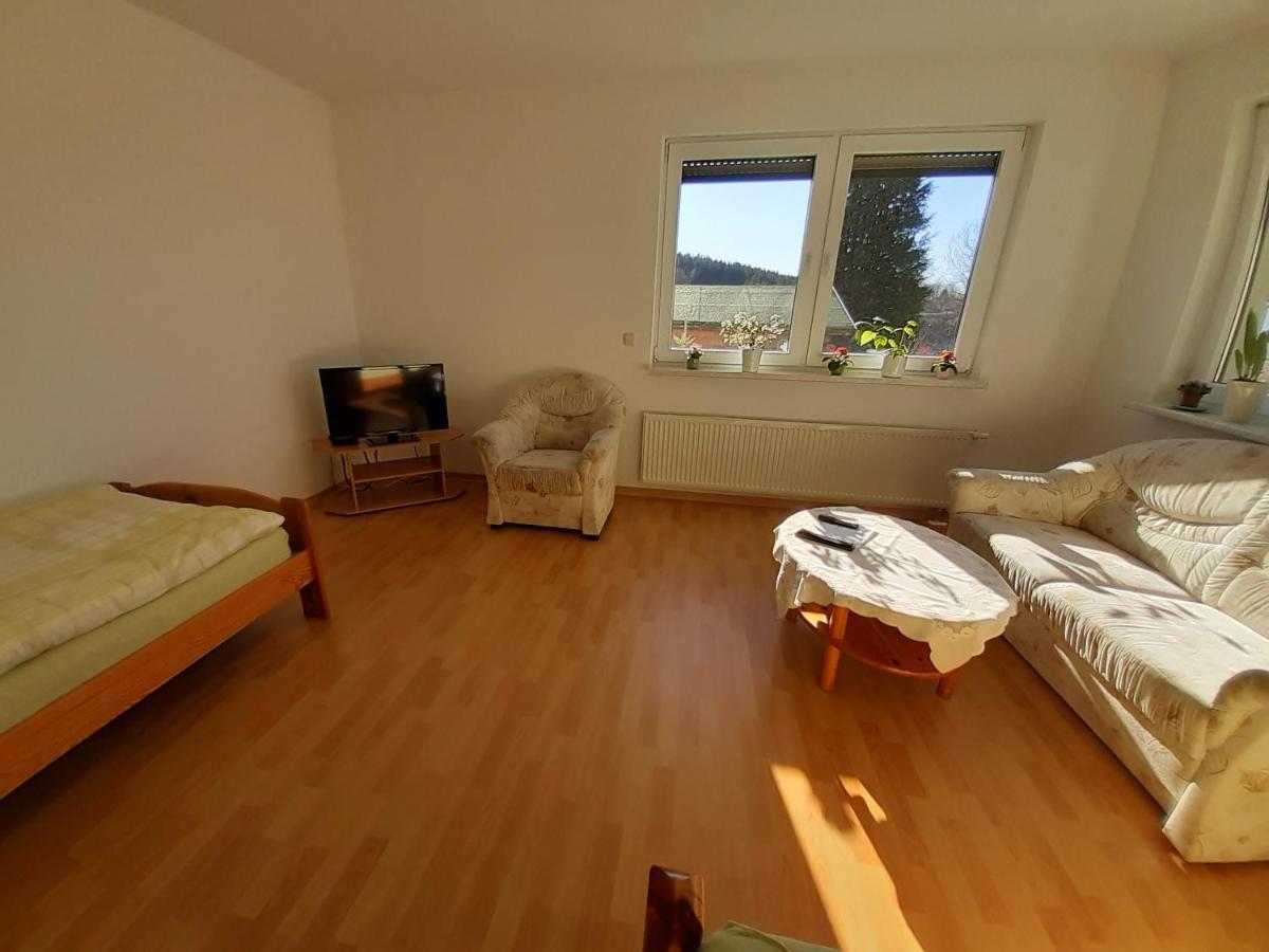 Thueringer Zimmer Suhl Exterior foto